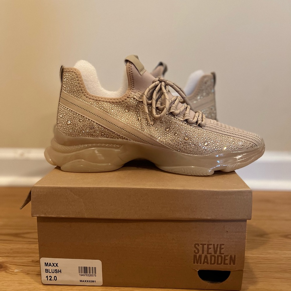 MENS MAXX BLUSH STEVE MADDEN RHINESTONE SNEAKERS